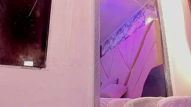 Mia_rouxx1 - I come to have fun. Wet my pussy