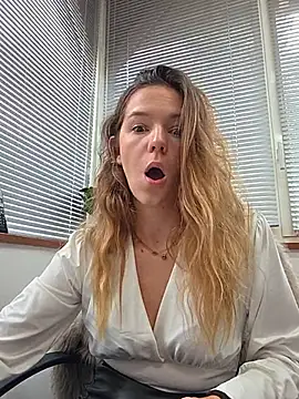 Lucie_mehott - BIG SURPRISE 🎁
