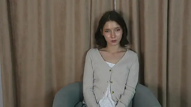 AnnalisaBoege - Cute air kiss