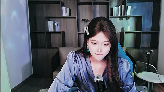 Yiyi__01 - 下班回家吃饭