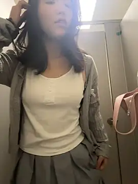 Lucy2027 - 剪开底裤裆部性感内内