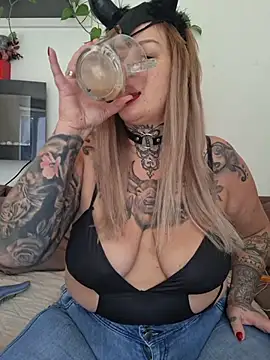 CandyCurvess - hot vid lt