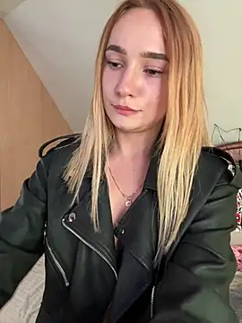 SugarDanger - show tits+slap nipples+hot photo