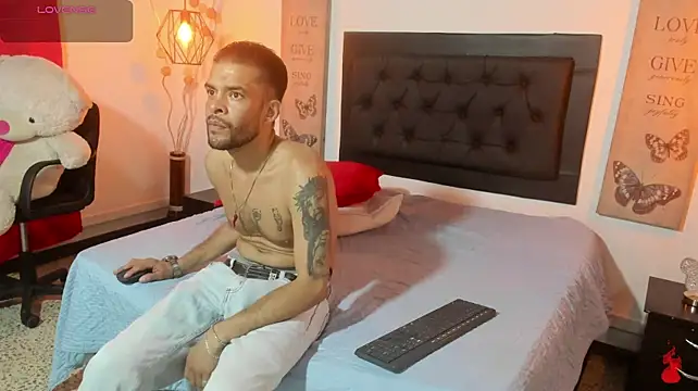 Mia_and_Erick - TAKE OFF BOXERS