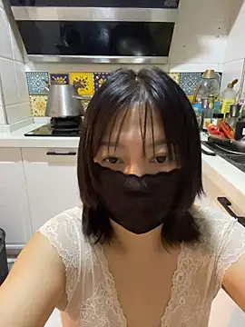 Tina626 - 请妈妈吃火腿肠