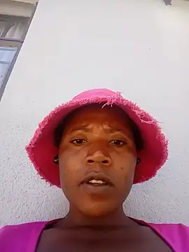 Queen_Diva45 - Squit and drink