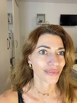 MsGreenEyes - Doggy, flash pussy🔥