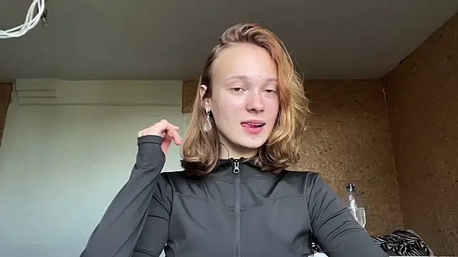 BrittanyLebowitz - kiss you