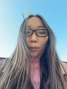 Trytomakememoam - BUZZ ME WHILE I WALK
