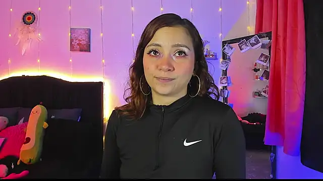 Alisson_zafiro_ - shake ass