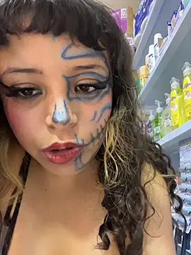 Alana_king7