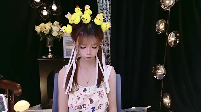 Nuo-Nuo-111 - 大象转10圈走直线