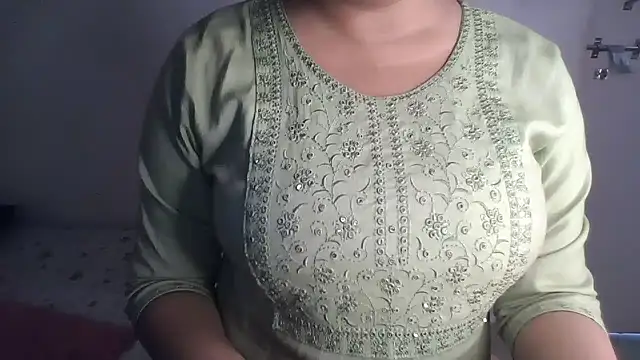 Nayra7 - turn around in panty