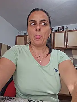IsabelleCraft's Live XXX Chat