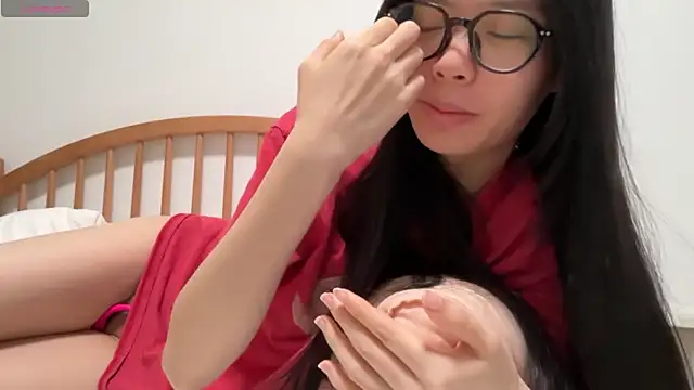 Nooneknowspoppy - rub tits