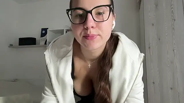 Rubymoonv - Gently stroke my tits🔞
