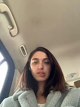 DollyTall - MAKE ME CUM IN PARKING 😈
