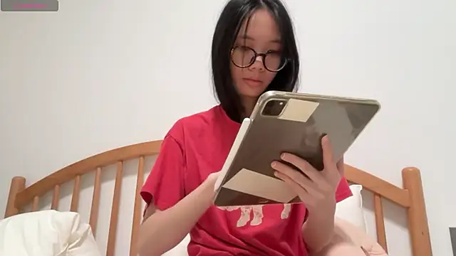Nooneknowspoppy - rub tits