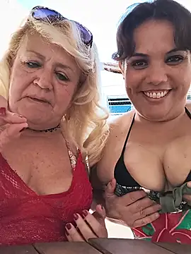 Belladama61 - As belas colocar o plug no cuzinho