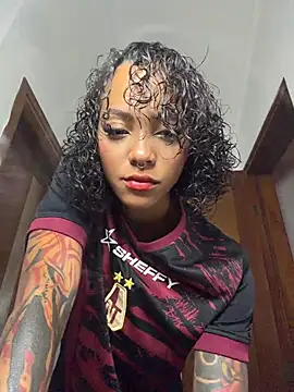 LizStorm_ - Squirting like a tsunami🌊☘️
