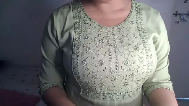 Nayra7 - turn around in panty