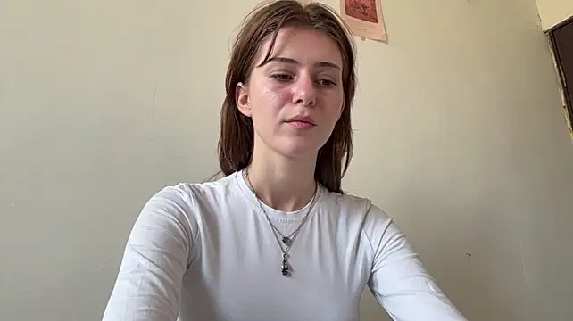 RolandeRohrs - Move my pants to highlight more curves!