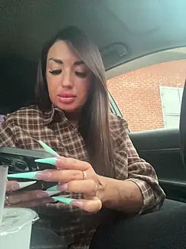 RuslanaXX - Fuckmmy pussy and squirt