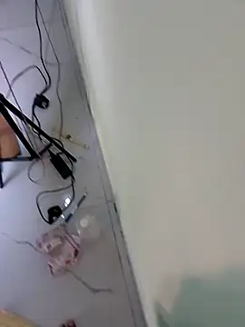 Komal_Bhabhi4u - Full naked walk for 2 minutes