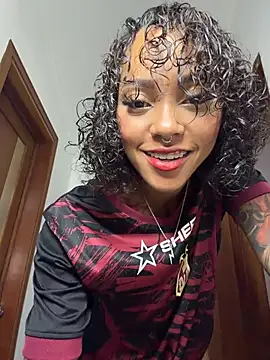 LizStorm_ - Squirting like a tsunami🌊☘️