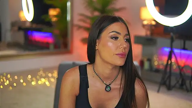 Abbela_White - Some pussy play?