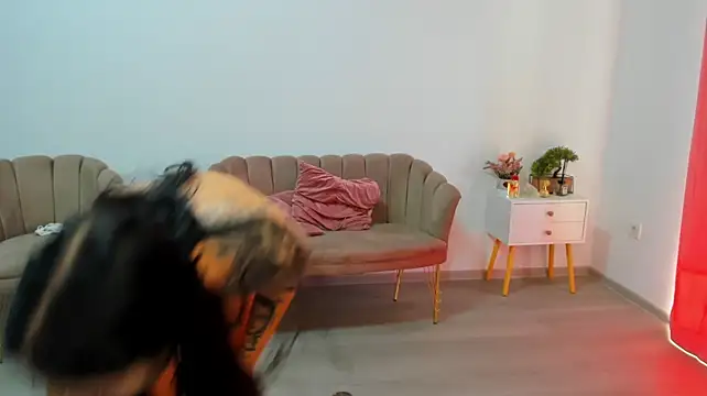 MeganJade - SQUIRT SHOW