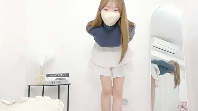 Yukachan_vv - 下の服ぽいっ♡