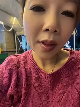 Si-si-love - 找男人用假阳具抽插我