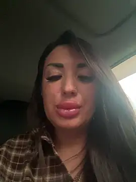 RuslanaXX - Fuckmmy pussy and squirt