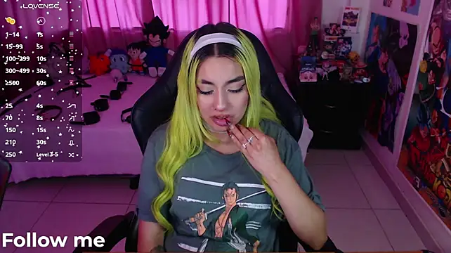 Lily3_4 - STRIPTEASE