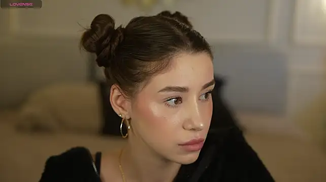 Selena_Glow - naked ass 1 girl