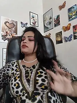Pinky-2 - Oiling My Sexy Pussy Hole