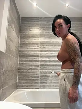 BELLABLACKXUK - Distract me - dildo fuck in shower