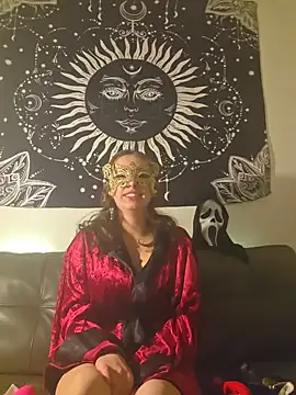 SnowieTheLeopard - Robe Drop (20 sec)
