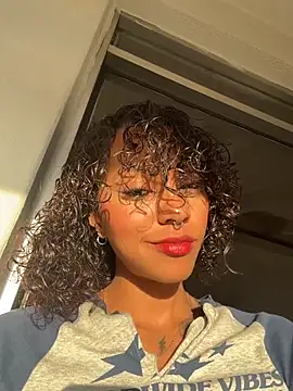 LizStorm_ - Squirting like a tsunami🌊☘️