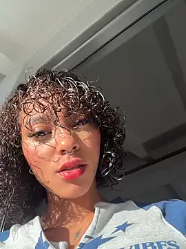 LizStorm_ - Squirting like a tsunami🌊☘️