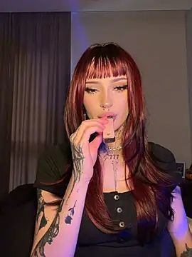 Madelinexx - 🍒Topless dildo Blowjob 🍒