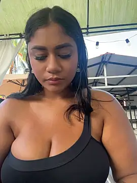 NayTorres - TAKEOFF PANTIES AND MASTURBATE IN PUBLIC