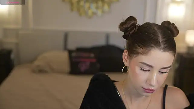Selena_Glow - naked ass 1 girl