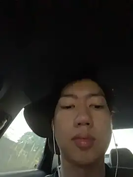 yngasiantwink's Live XXX Chat