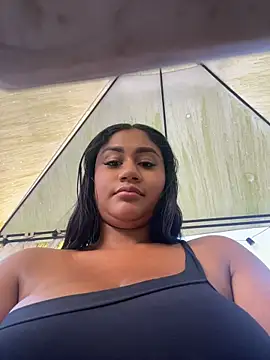 NayTorres - TAKEOFF PANTIES AND MASTURBATE IN PUBLIC