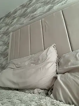 Blondetart69 - STRIPTEASE