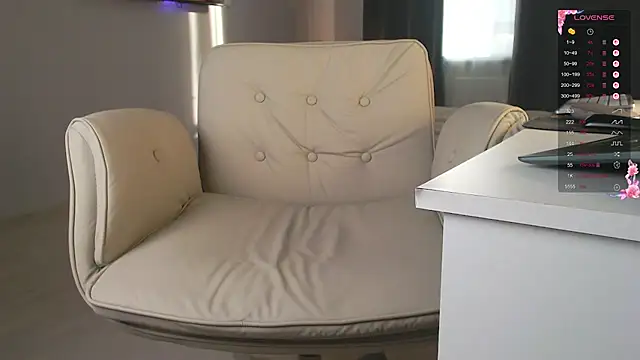 Evangellina - feet tease