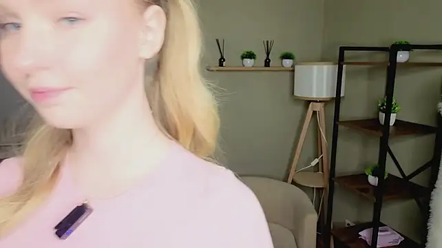 BlondeMiaX - Maybe let's connect my new toy?