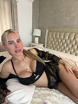 BellaGreenxo - Striptease (3mins)